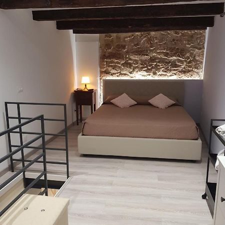 La Rosa Dei Venti " Maestrale " Apartment Palermo Luaran gambar