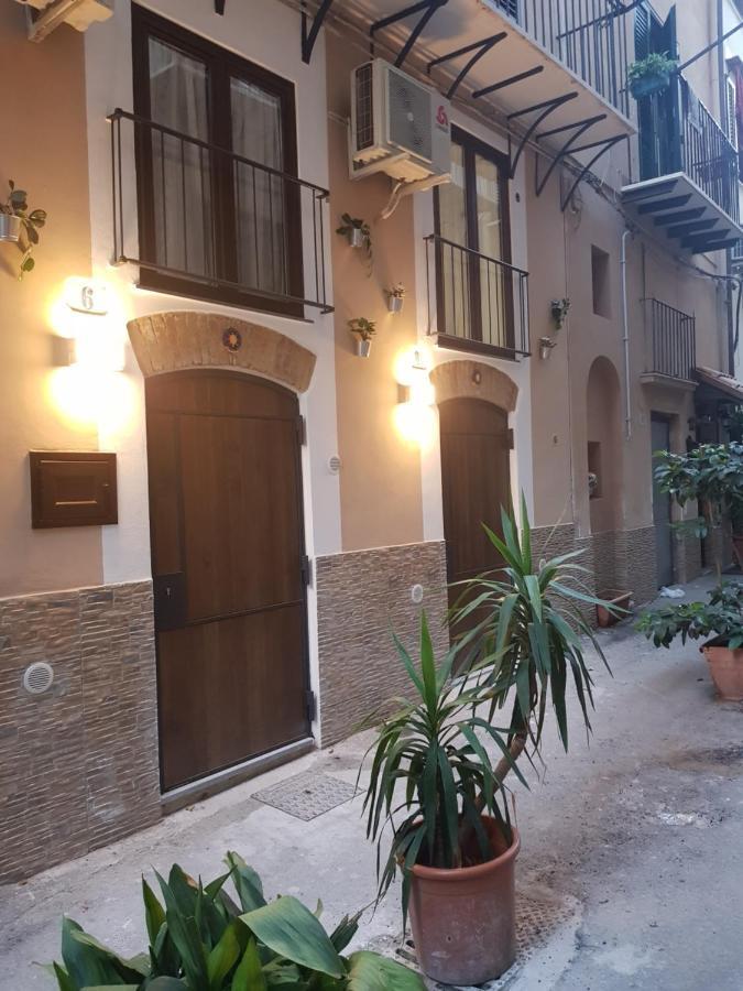 La Rosa Dei Venti " Maestrale " Apartment Palermo Luaran gambar