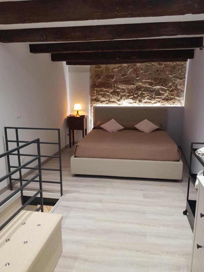 La Rosa Dei Venti " Maestrale " Apartment Palermo Luaran gambar